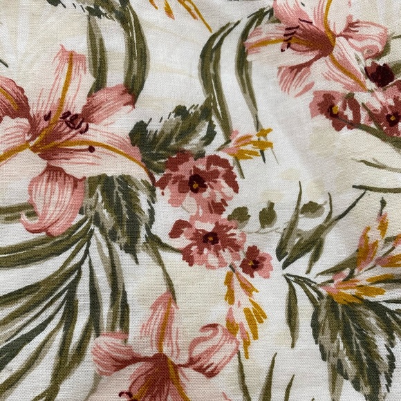 NWOT‼️ Abercrombie & Fitch High-Waisted Shorts - Picture 2 of 5